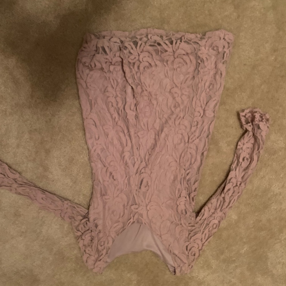 Assorted clothes - Picture 12 of 16